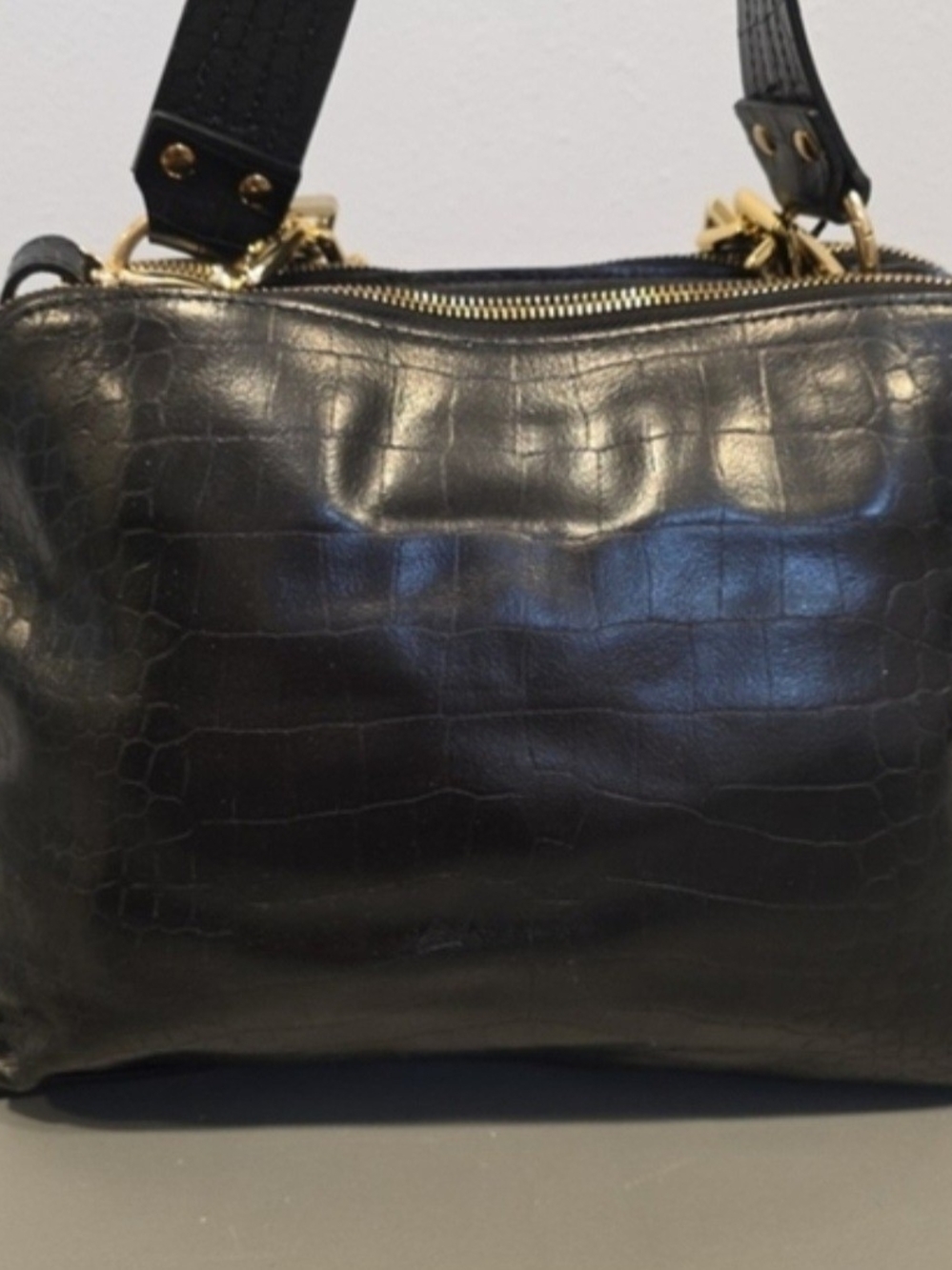 Claudia Firenze Italy Black Leather Shoulder Bag With Gold Chain - Picture 5 of 16